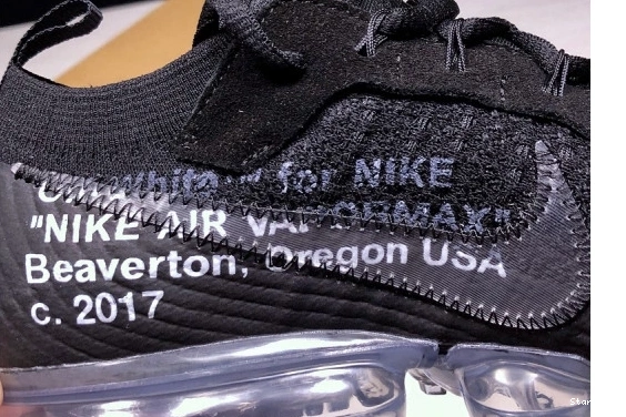 VaporMax  O-W Air Black AA3831-002 0327